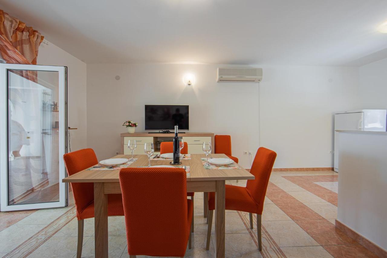 Apartmani Mares Ražanj Eksteriør bilde